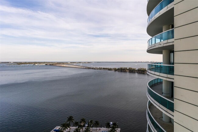 Foto del edificio - 2127 Brickell Ave