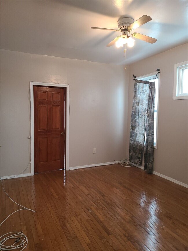 Foto del edificio - 11 Olean Ave