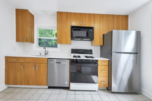 Foto del edificio - 179 Christie Heights St