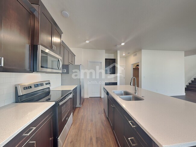 Building Photo - 9366 Wabash St