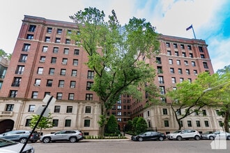 Building Photo - 400 W Deming Pl