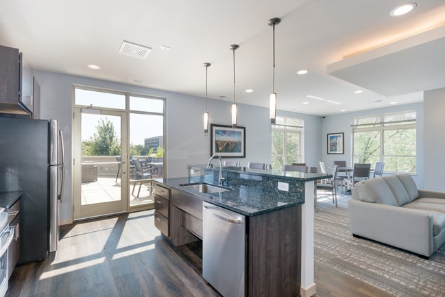 Building Photo - The Boulevard