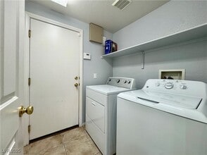 Building Photo - 7887 Sagebrush Bend St