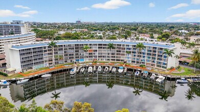 Building Photo - 1319 E Hillsboro Blvd