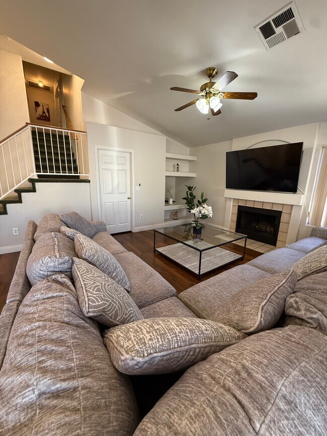 Foto del edificio - 8868 W Greer Ave