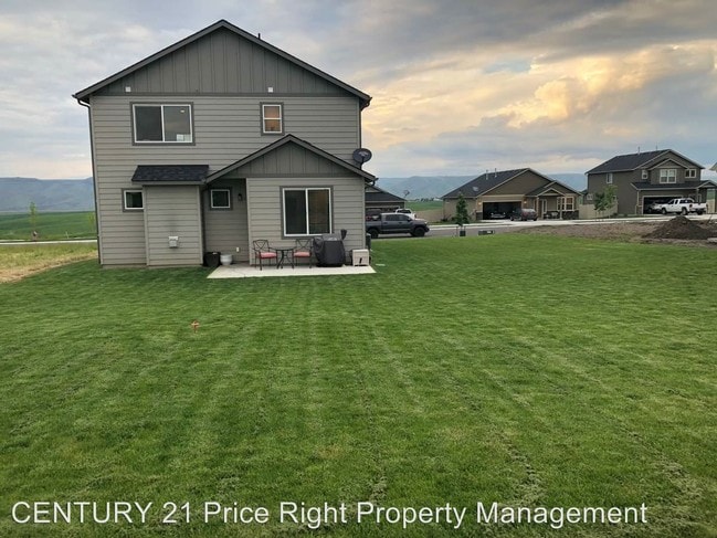 Building Photo - 3 br, 2.5 bath House - 1714 Pioneer Dr