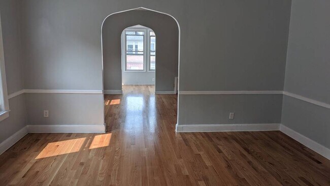 Foto del edificio - 1845 E 19th St