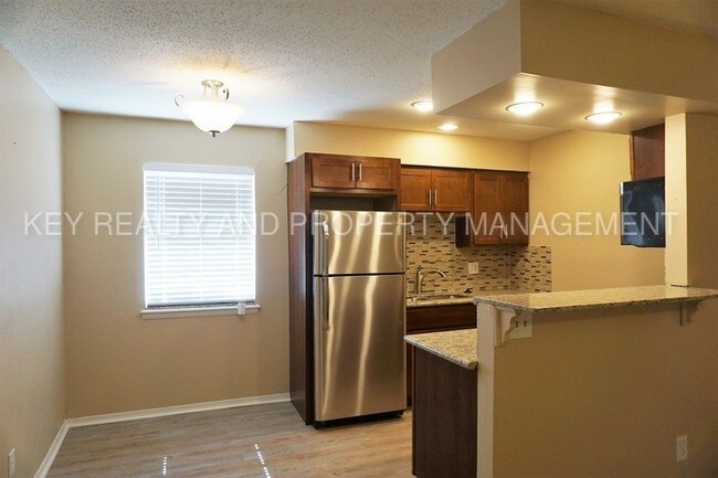 Foto del edificio - 700 NW 17th St