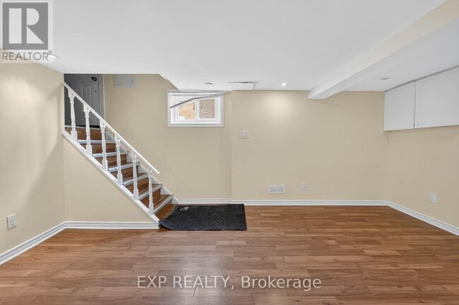 Building Photo - 3567 Queenston Dr