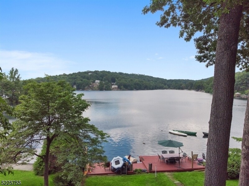 137 Lakeview Ave, Ringwood, NJ 07456 House Rental in Ringwood, NJ