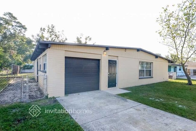Building Photo - 1720 Darlington Dr
