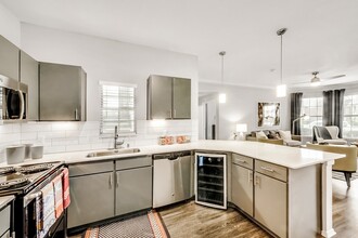 Building Photo - Keystone at Castle Hills