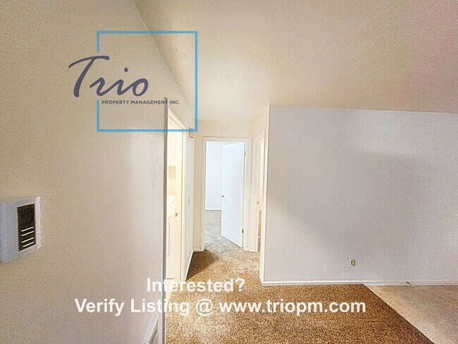 Foto del edificio - 817 E 35th Pl