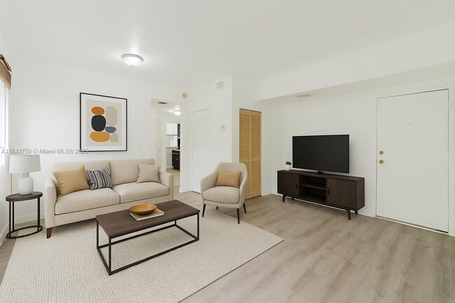 Photo - 109 NW 6th Ave Apartment
