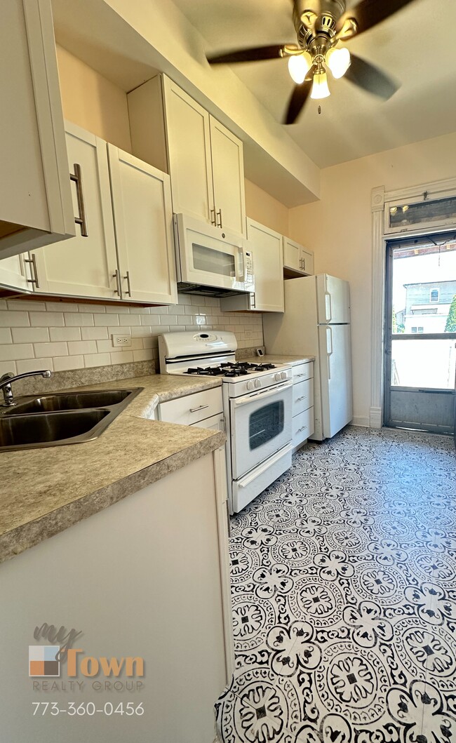 Foto del edificio - 6689 N Olmsted Ave