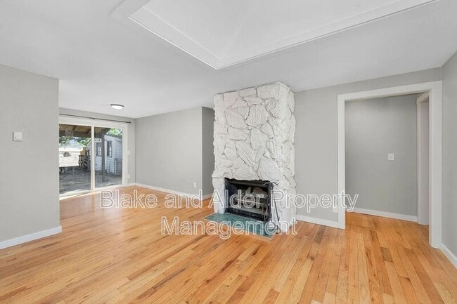 Foto del edificio - 2402 SE 9th Ct