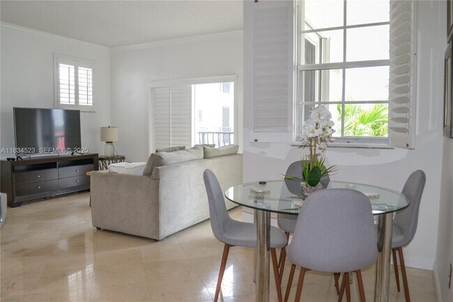 Foto del edificio - 3255 NE 184th St