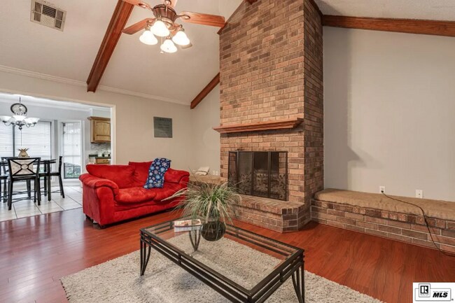 Foto del edificio - 105 Timberlane Dr