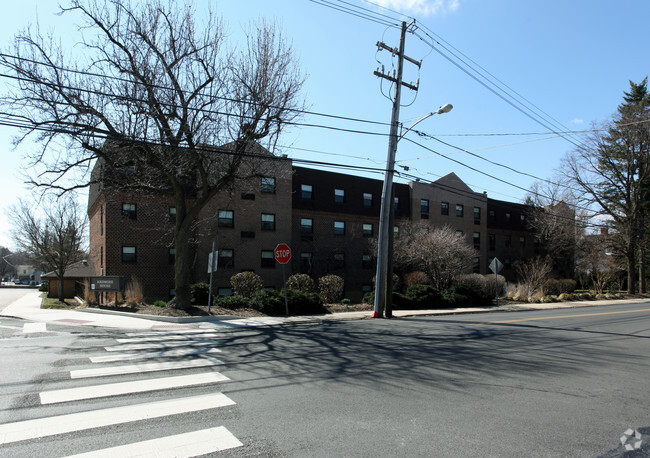 Foto del edificio - Ardmore House for the Elderly