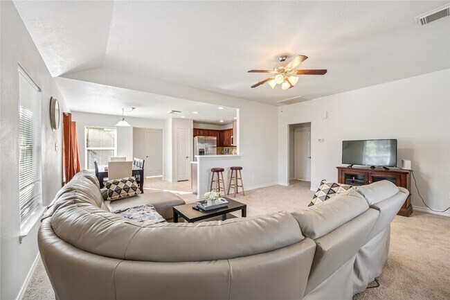 Foto del edificio - 214 John Alber Rd