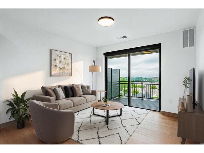 Foto del edificio - 640 Wisconsin Ave N