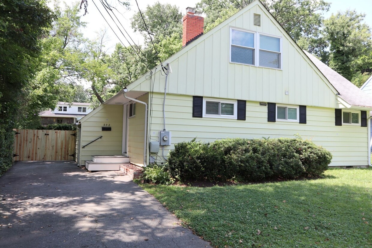 Lovely Single Family Home in Rockville - Lovely Single Family Home in Rockville
