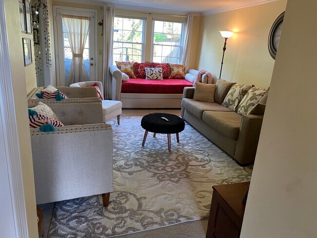 Sala de estar - 10939 Barrington Ct
