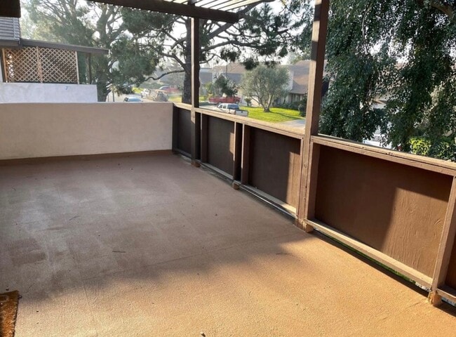 Building Photo - FOR RENT – SPACIOUS 3 BED / 2 BATH | CENTRAL LOCATION