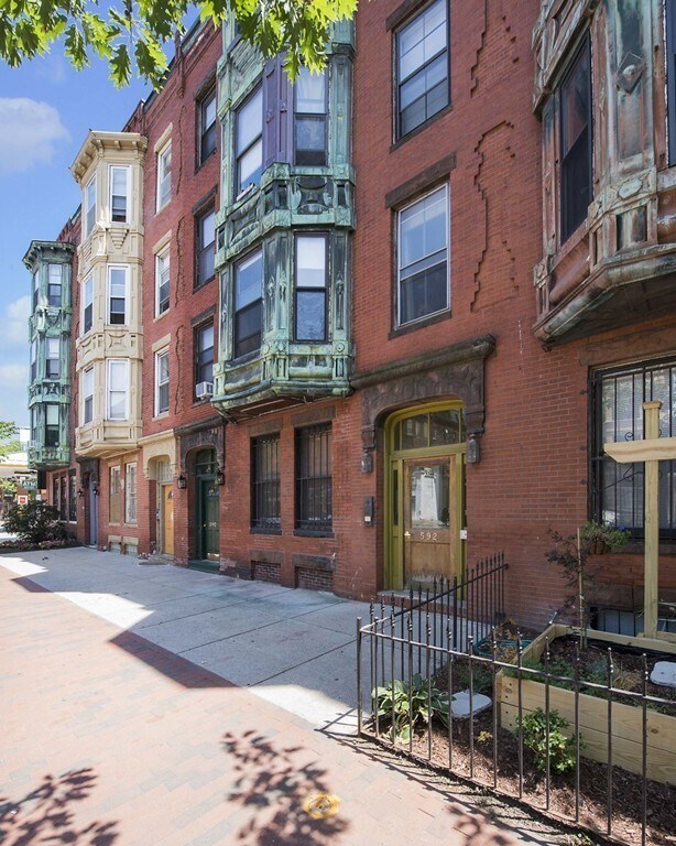 Building Photo - 592 Columbus Ave