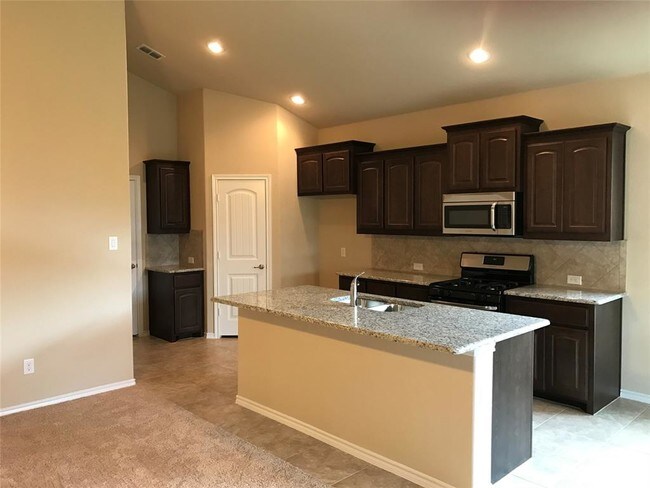 Building Photo - 2821 Saddle Creek Dr