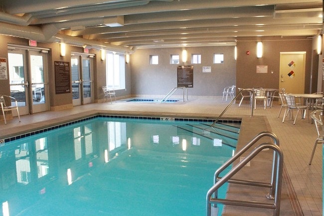 Pool - River Ridge