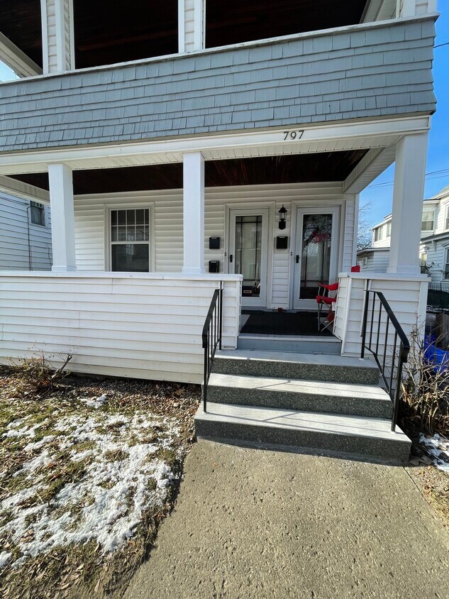 Foto principal - 797 1st Ave