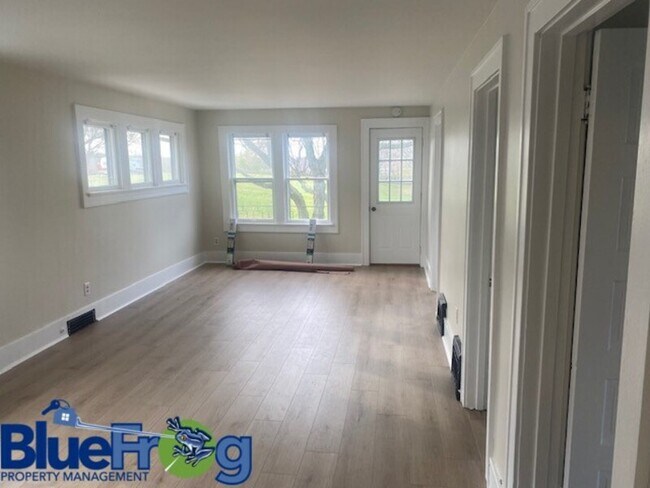 Building Photo - 817 S 17th St