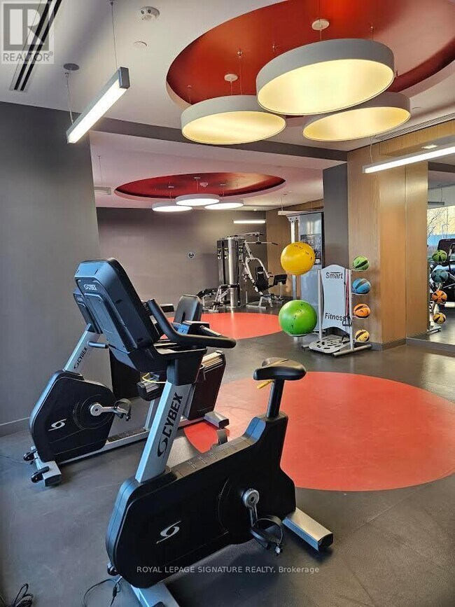 Building Photo - 20 Thomas Riley Rd