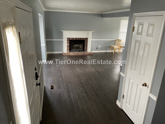 Building Photo - No Security Deposit Option available!!