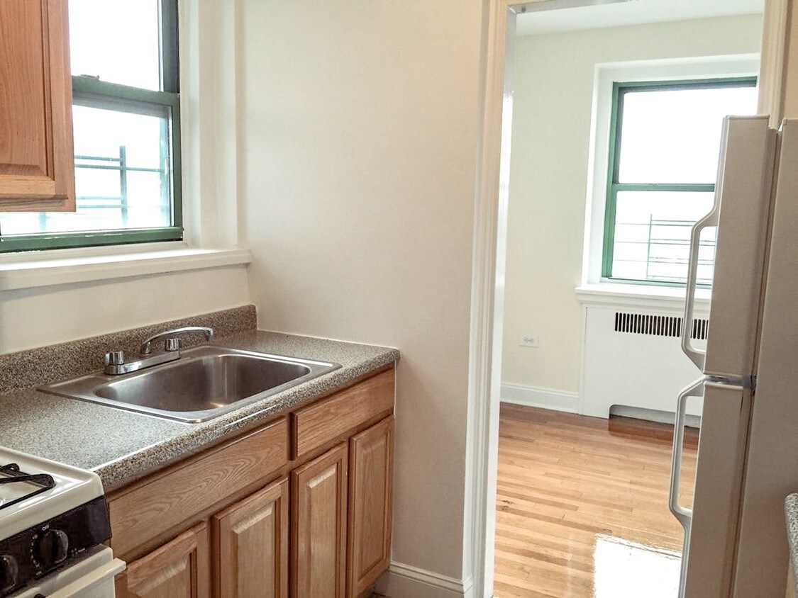 Foto principal - 150 Parkway N