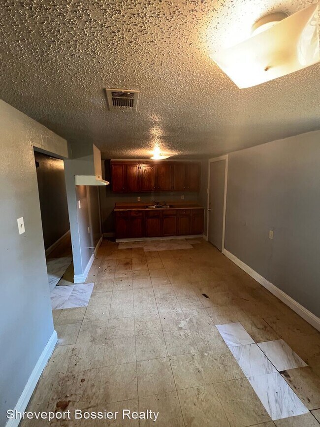 Foto del edificio - 3 br, 1 bath House - 3033 Yorktown Dr