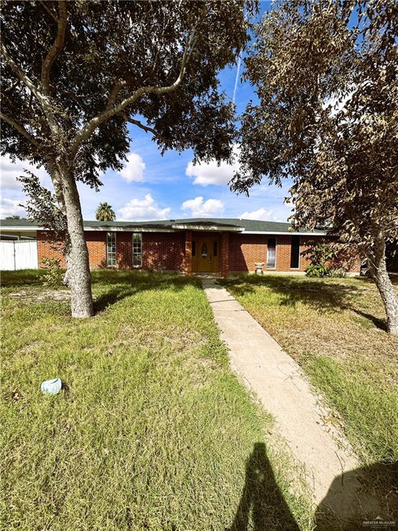 Building Photo - 1021 E Ebony Ln