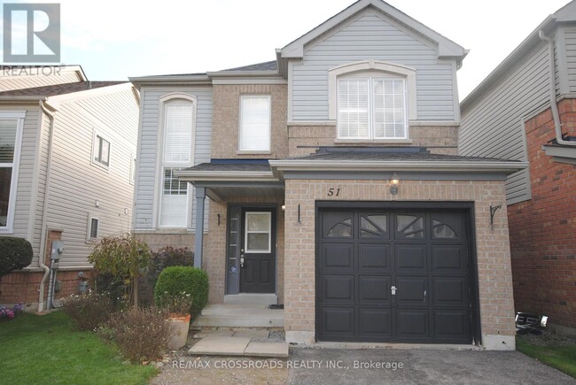 Building Photo - 51 Beachgrove Crescent