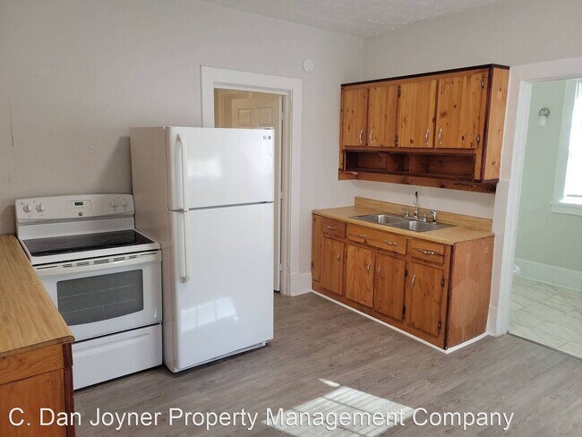 Building Photo - 2 br, 1 bath House - 24 8th Avenue