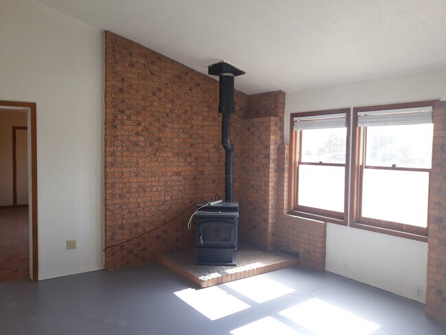 Foto del edificio - 4 Bedroom, 2 Bathroom Home in Edgewood, NM