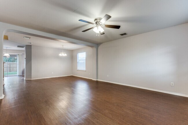 Foto del edificio - 4 bed 2.5 bath located in Wildhorse Subdiv...