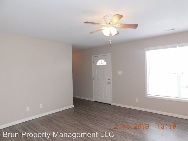 Building Photo - 3 br, 2 bath Apartment - 108 Howard St.