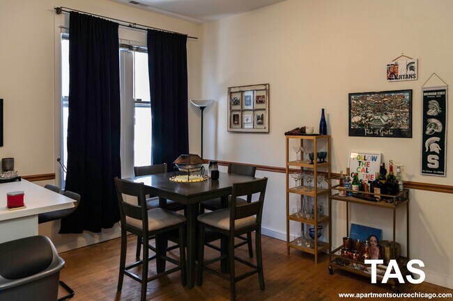 Foto del edificio - 709 W Wrightwood Ave