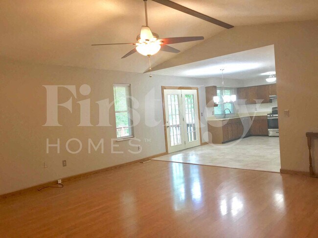 Foto del edificio - 1248 Mendoza Dr