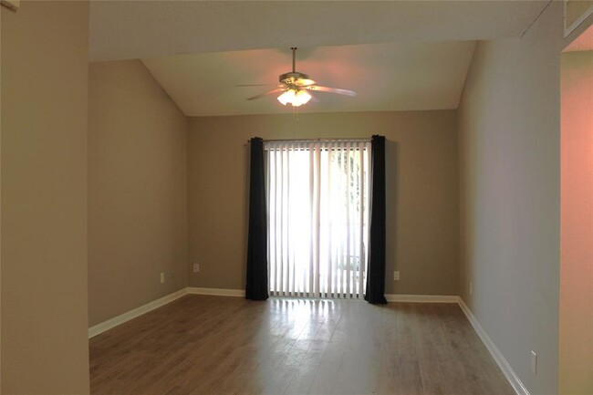 Building Photo - 10047 Westpark Dr