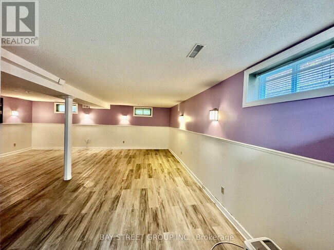 Photo du bâtiment - 3136 Victoria St