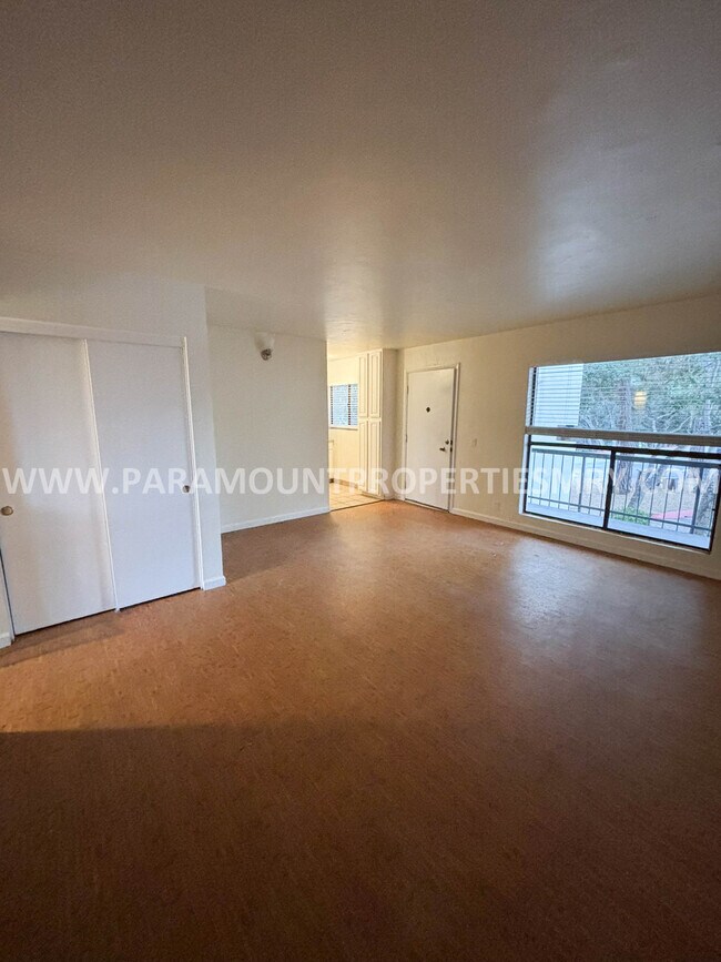 Foto del edificio - 500 Glenwood Cir