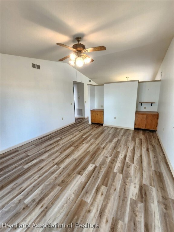 Foto del edificio - 4044 Leaf Rd