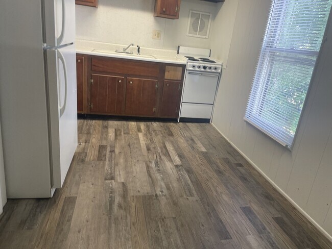 Foto del edificio - 2541 S Lowell Ave